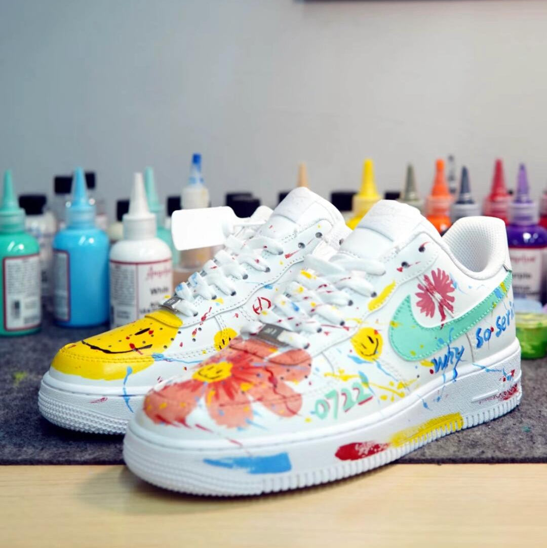 Custom Air Force 1 Smiling Daisy Doodle