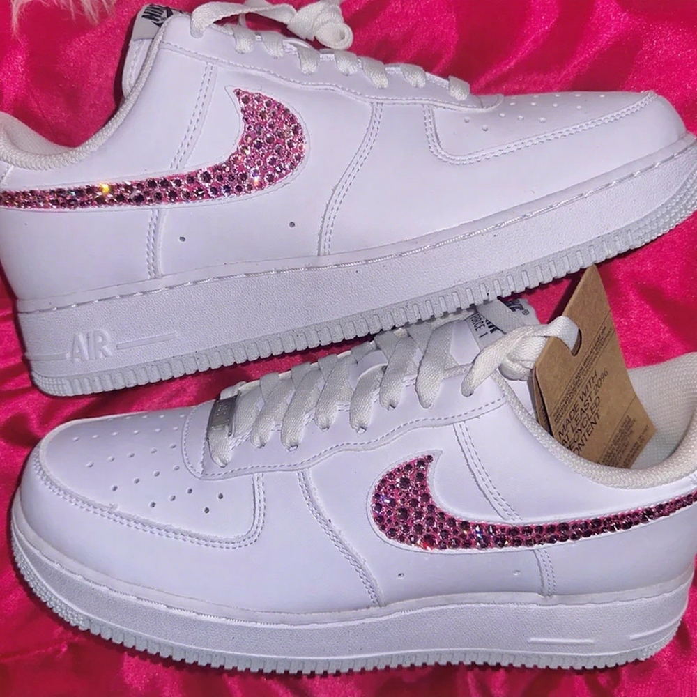 Custom Air Force 1 White With Pink Diamond Swoosh