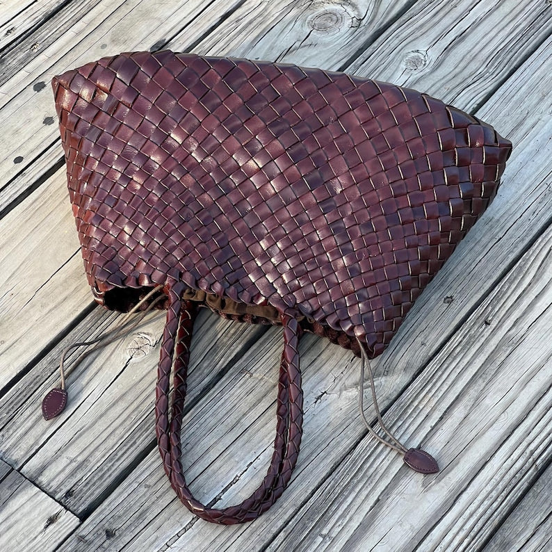Women's Retro Handwoven Genuine Leather Tote Bag Large Capacity Casual Commuter Shoulder Bag 2 Sizes Multi-color Optional custom air force 1 custom sneakers