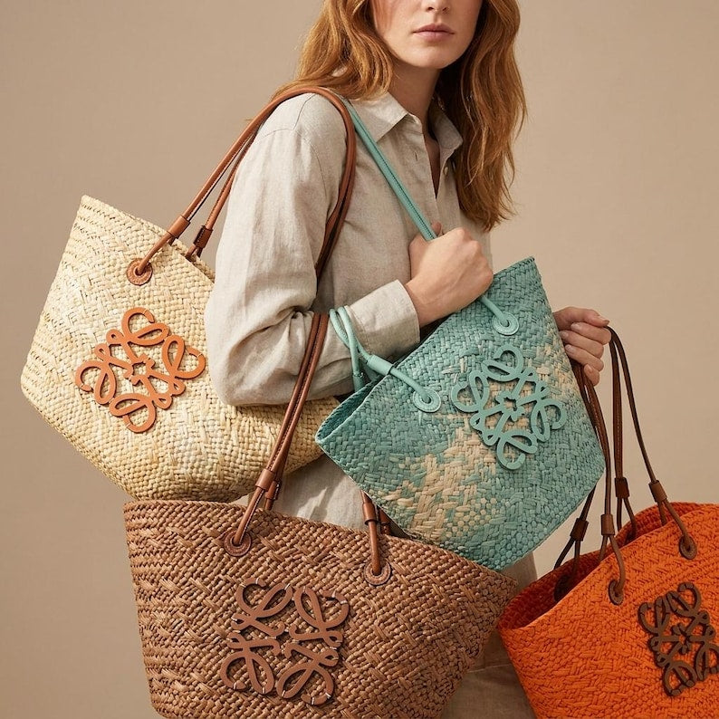 Product Title:
2024 Summer Fashion Handwoven Raffia Straw Tote Bag Multi-color Optional Large Capacity Holiday Beach Shoulder Bag Perfect Match with Custom Air Force 1 Custom Sneakers