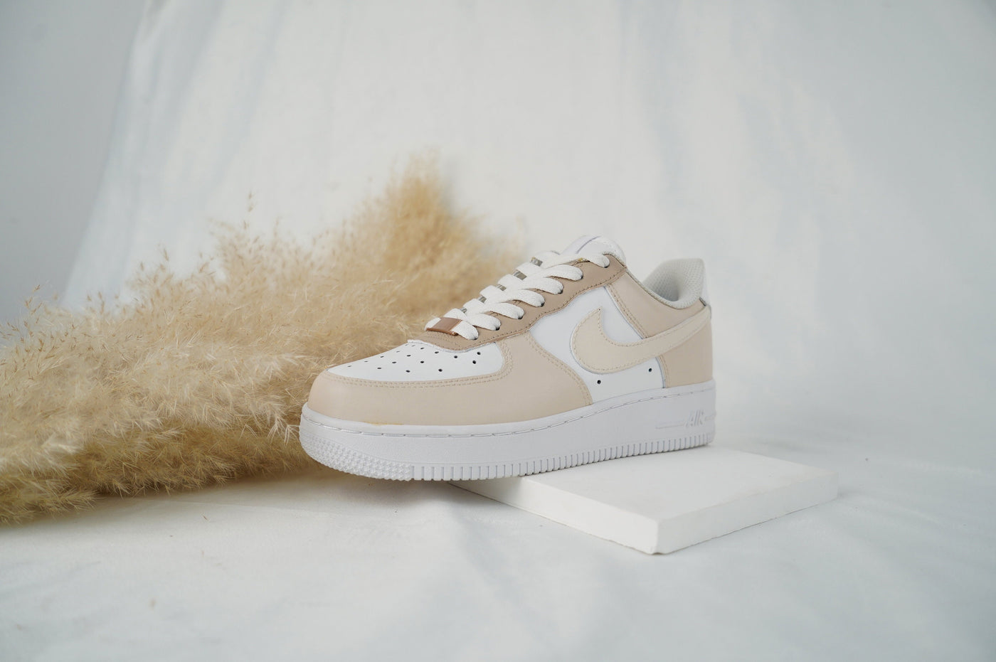 CUSTOM AIR FORCE 1 BROEN BEIGE