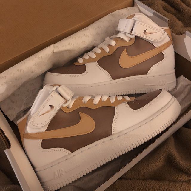 Earth Air Force 1 Mid