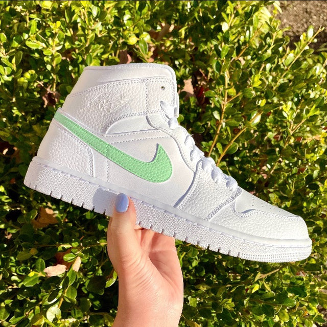 Custom Air Jordan 1 Mint Swoosh 🧚🏻