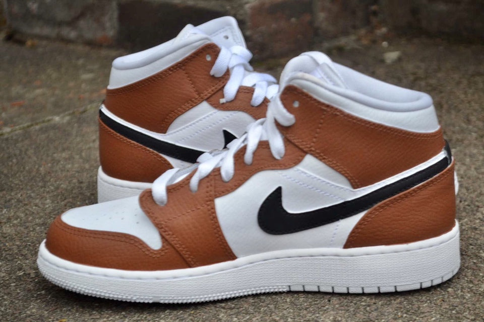 Custom Air Jordan 1 Brown