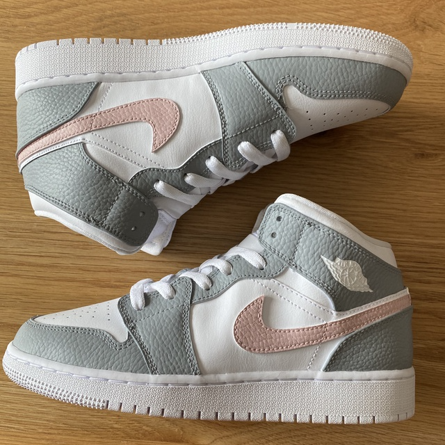 Custom Air Jordan 1 Grey Pink