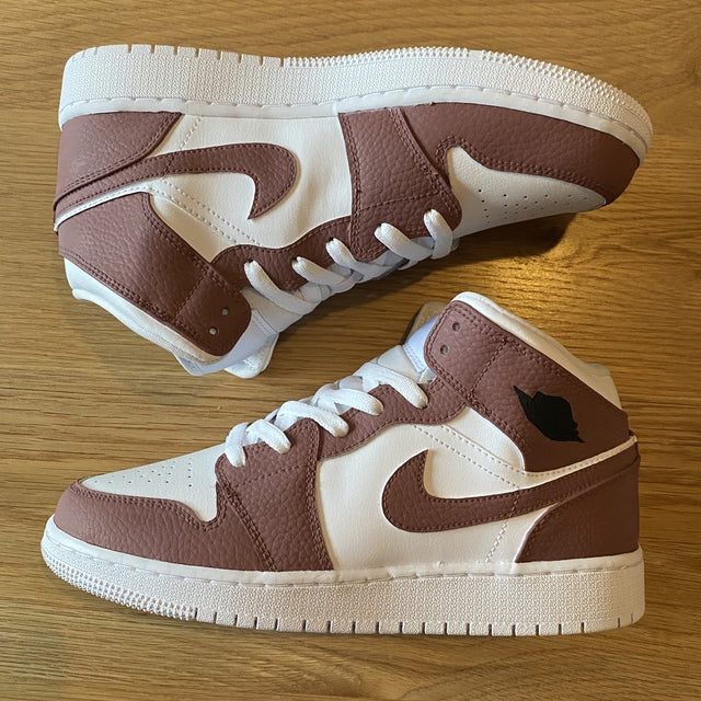 Custom Air Jordan 1 Mauve Black 🍁