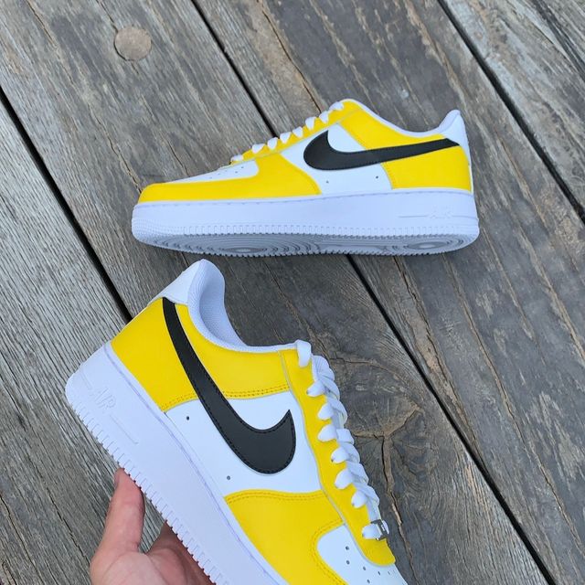 Nike Air Force 1Yellow/Black mid Combo