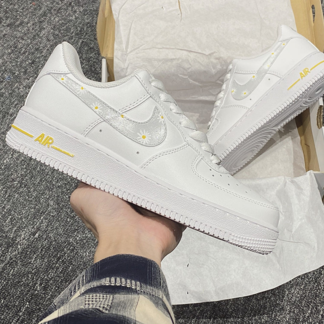 DAISY CARTOON CUSTOM AIR FORCE 1